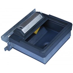 Abreuvoir Polybac 25 M simple avec rebord intérieur et support de fixation
