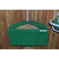 Râtelier à foin mangeoire d'angle : p1210305