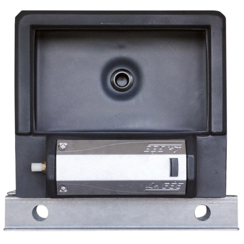 Abreuvoir Polybac 25 M simple avec rebord intérieur et support de f...