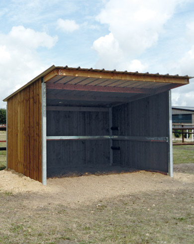 Comment choisir l’abri de pré pour son cheval ?